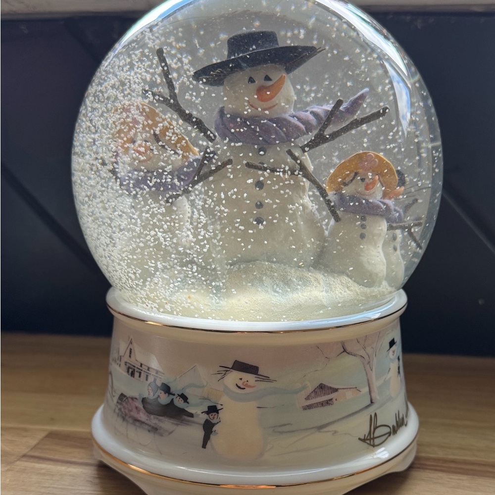 P. Buckley Moss 2004 Snow Family #247/1,000
